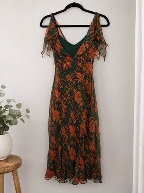 Diane von Furstenberg 100% Silk Printed Midi Dress, NWT, Size 4
